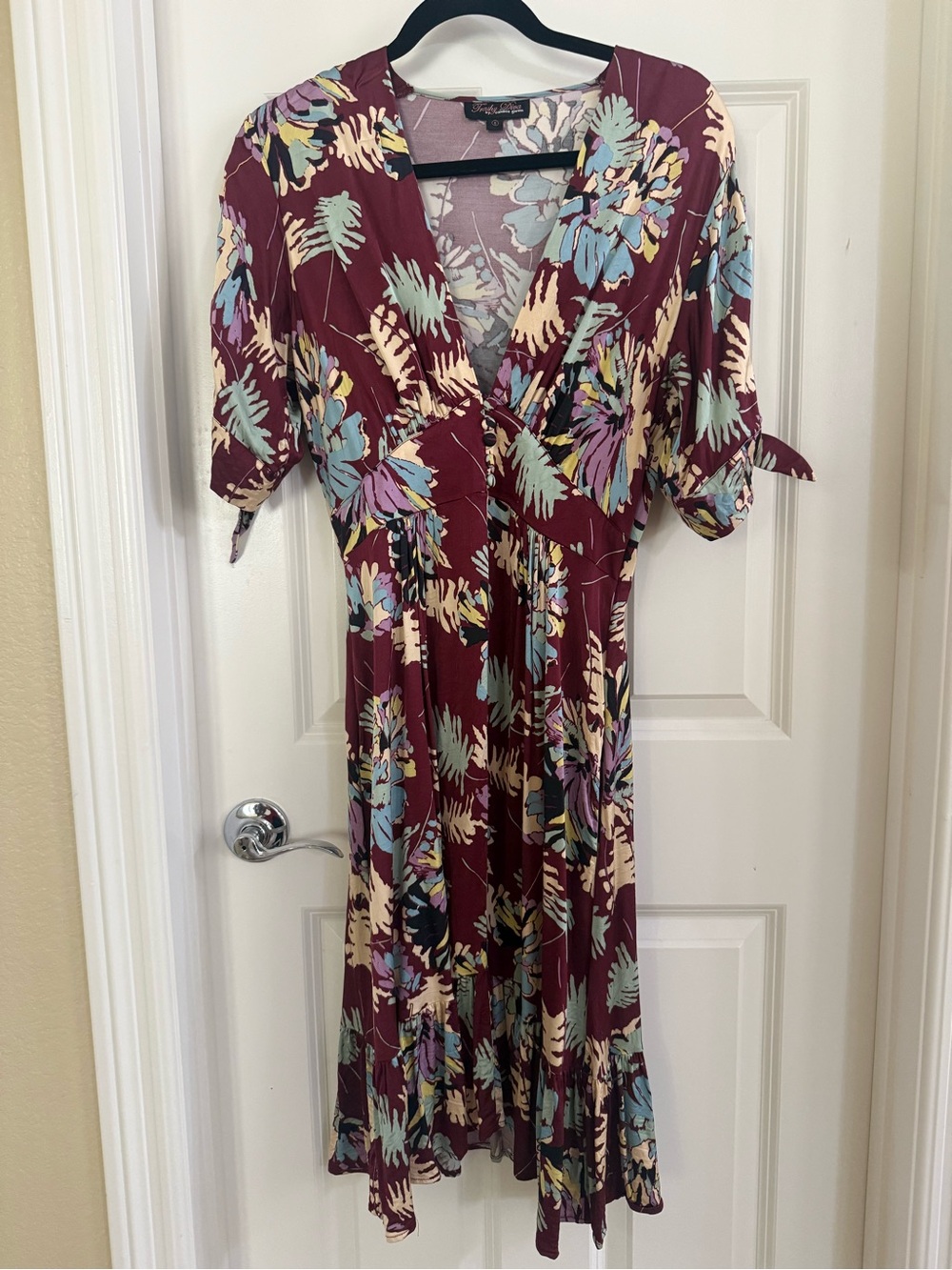 Trashy Diva Burgundy Floral V-Neck Midi Dress